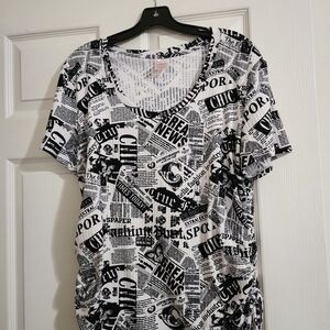 No Boundaries Black And White Newspaper Top XXXL